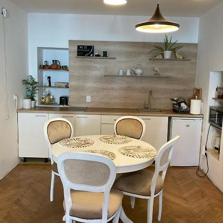 Valentina'S Apartment In City Center Μπρασόβ Εξωτερικό φωτογραφία