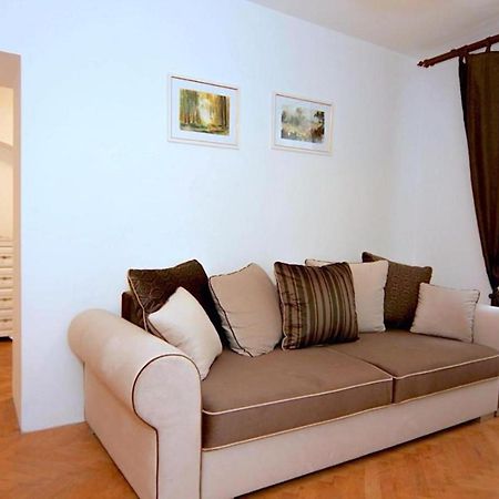 Valentina'S Apartment In City Center Μπρασόβ Εξωτερικό φωτογραφία